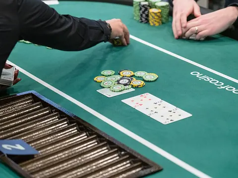 Ultimate Texas Hold'em